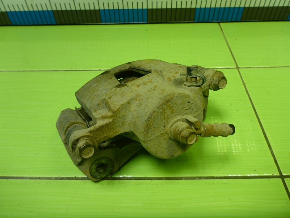 Суппорт передний правый