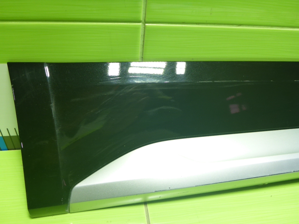 Накладка двери задней правой