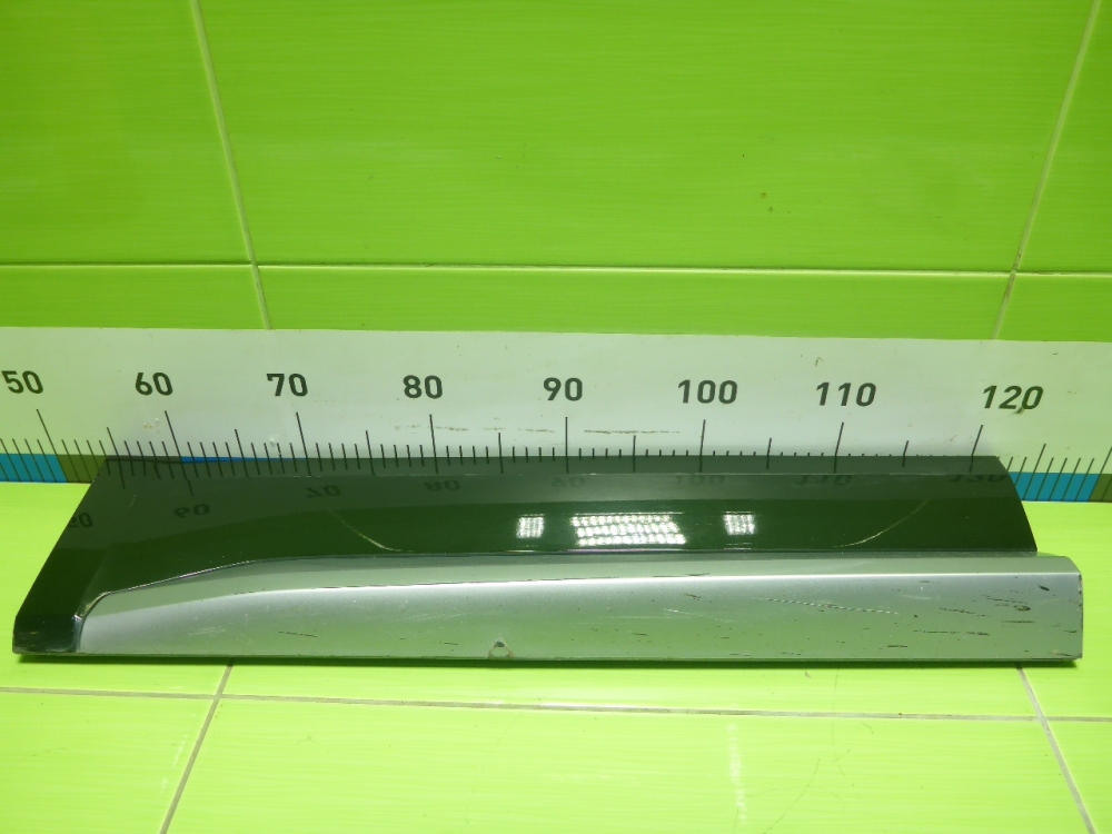 Накладка двери задней правой