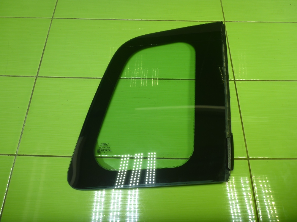 Стекло кузовное глухое правое