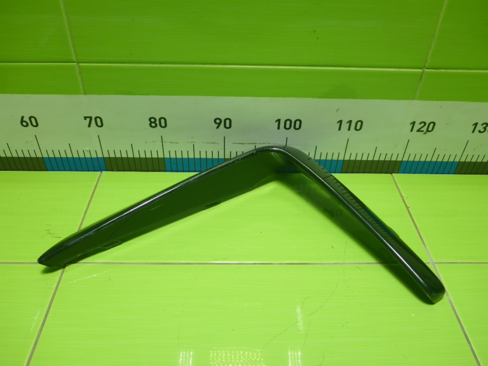 Накладка переднего бампера левая