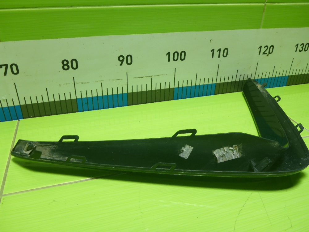 Накладка переднего бампера левая