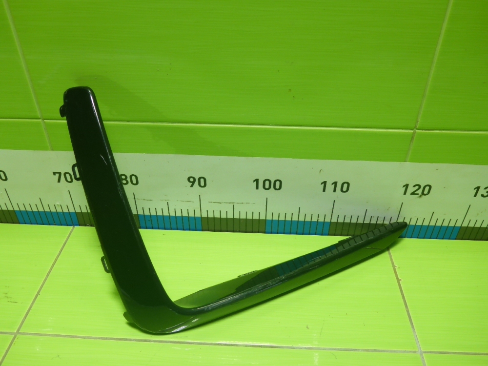 Накладка переднего бампера левая