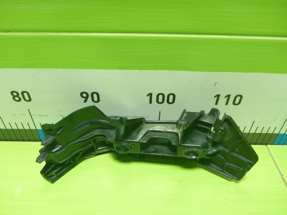 Кронштейн заднего бампера левый