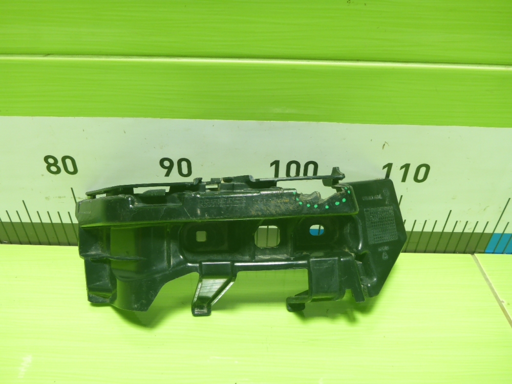 Кронштейн заднего бампера левый