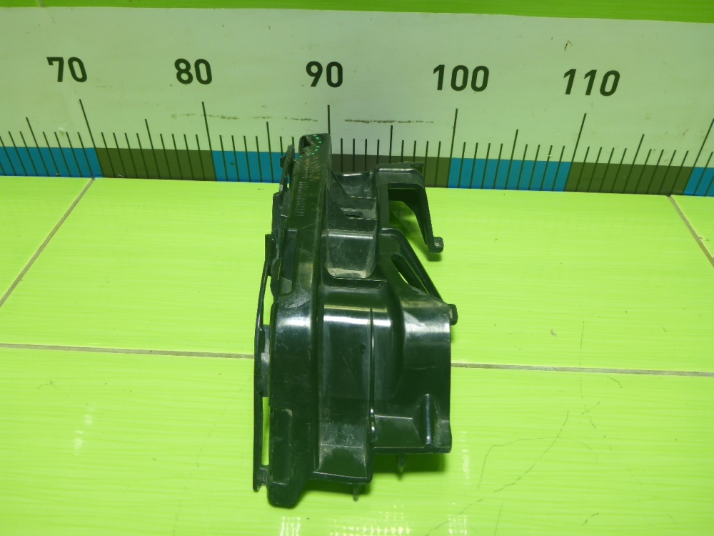 Кронштейн заднего бампера левый