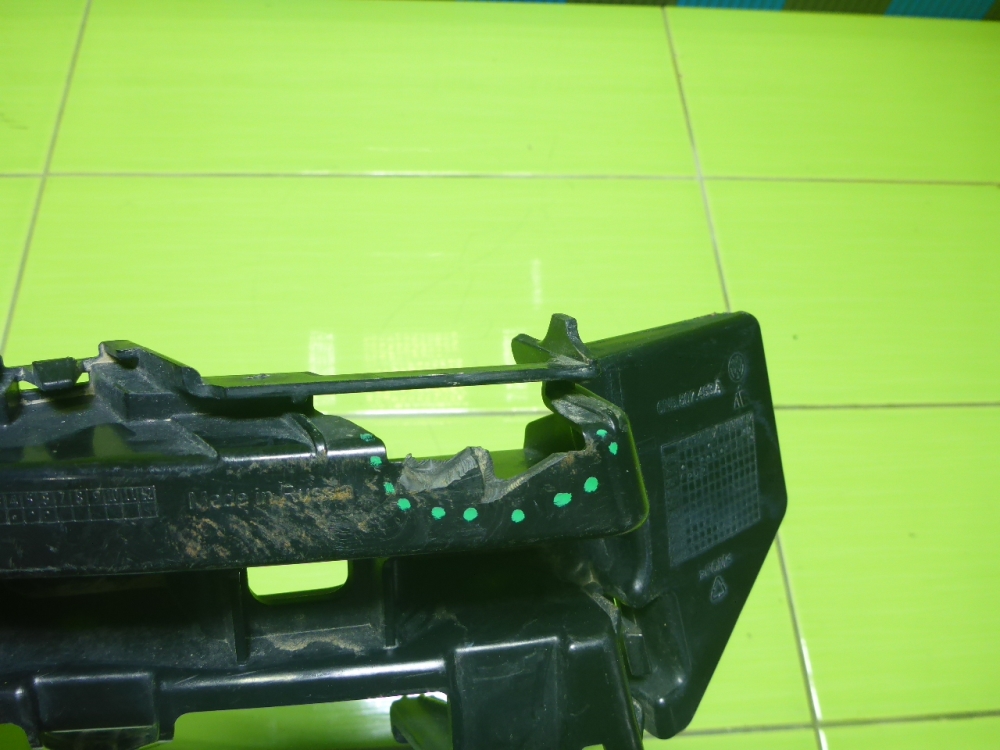 Кронштейн заднего бампера левый