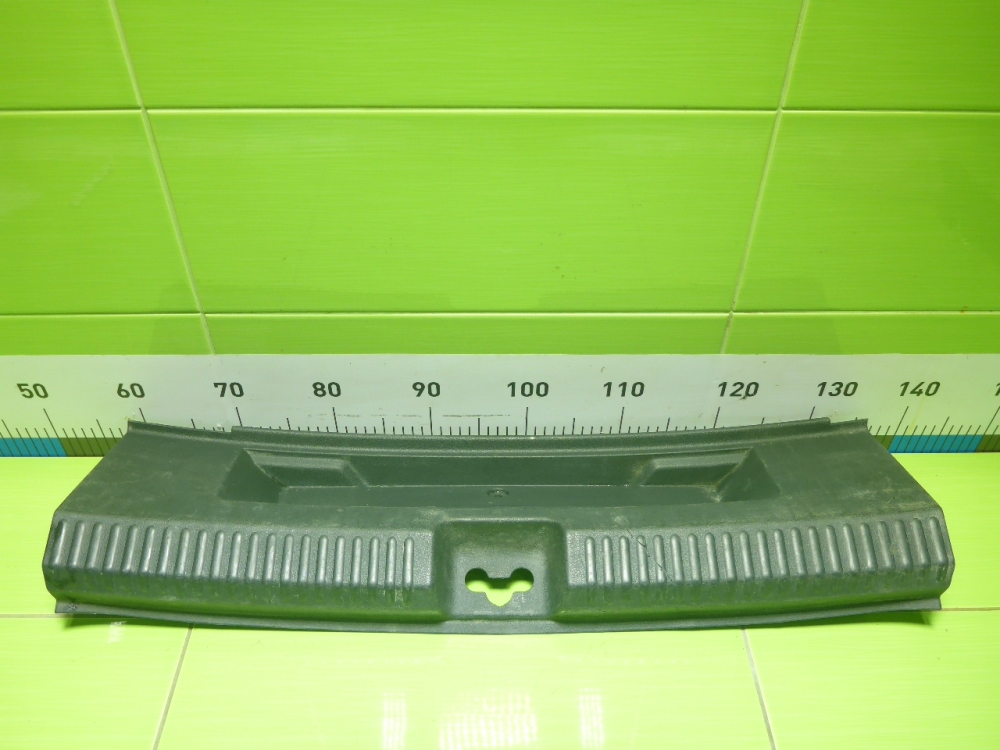 Обшивка багажника