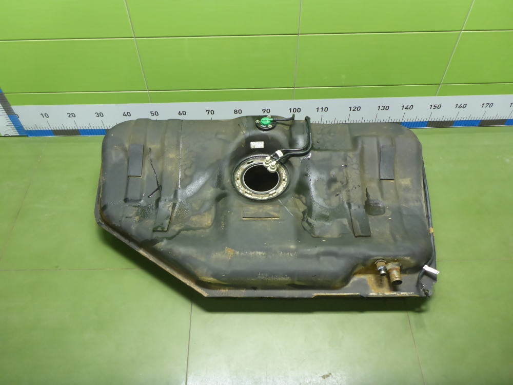 Бак топливный