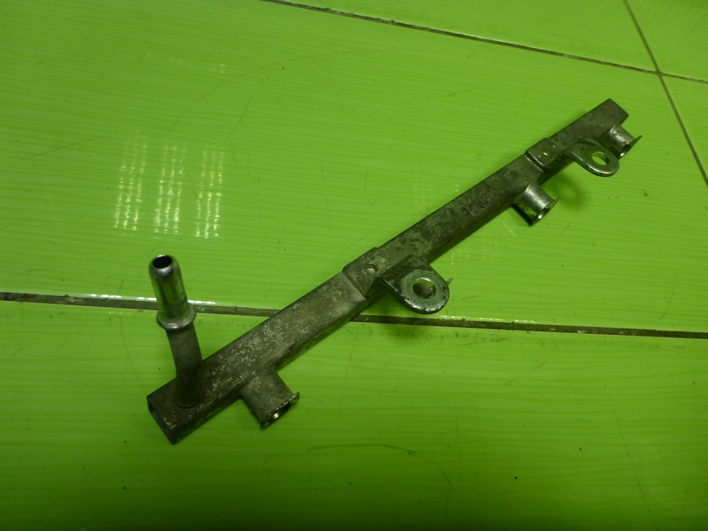 Рейка топливная (рампа)