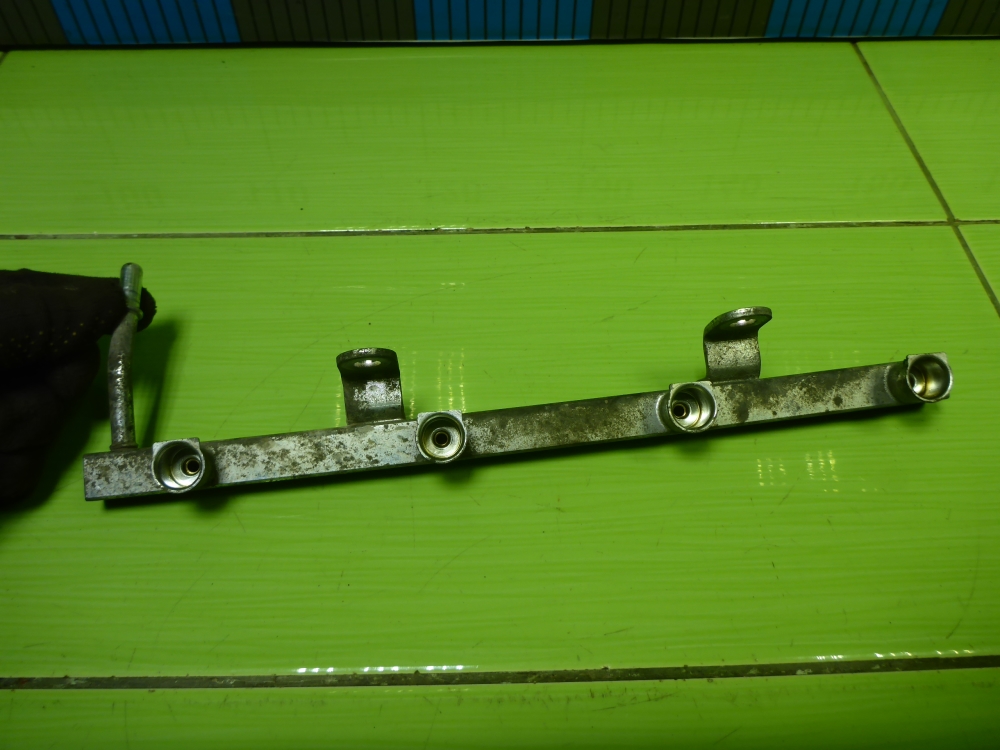 Рейка топливная (рампа)