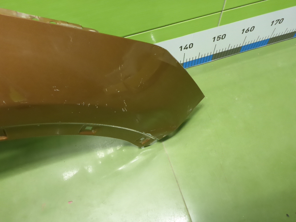 Крыло переднее правое