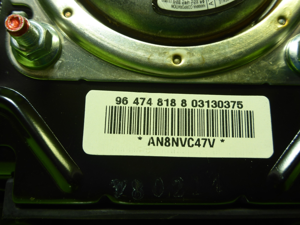 Подушка безопасности в рулевое колесо