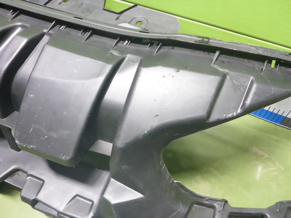 Кронштейн переднего бампера