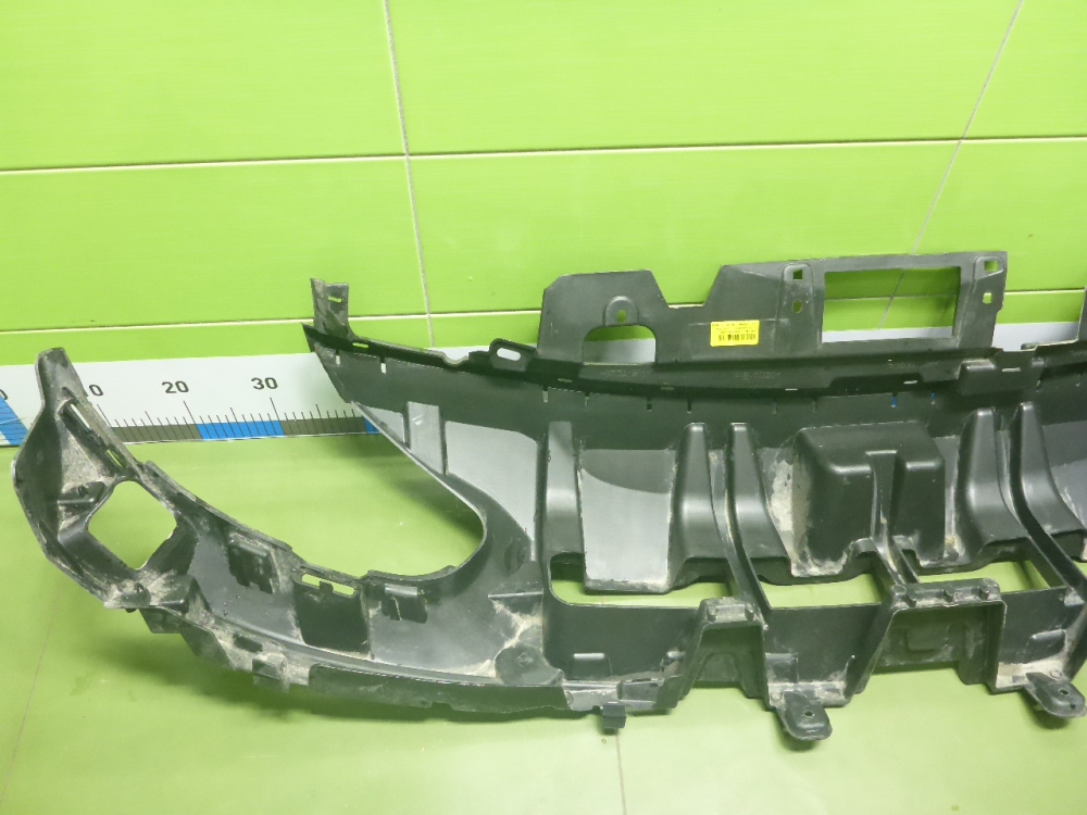 Кронштейн переднего бампера