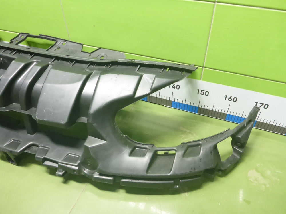 Кронштейн переднего бампера