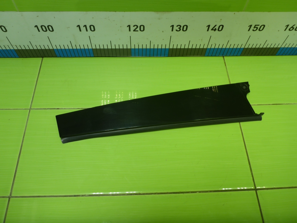 Накладка двери задней левой