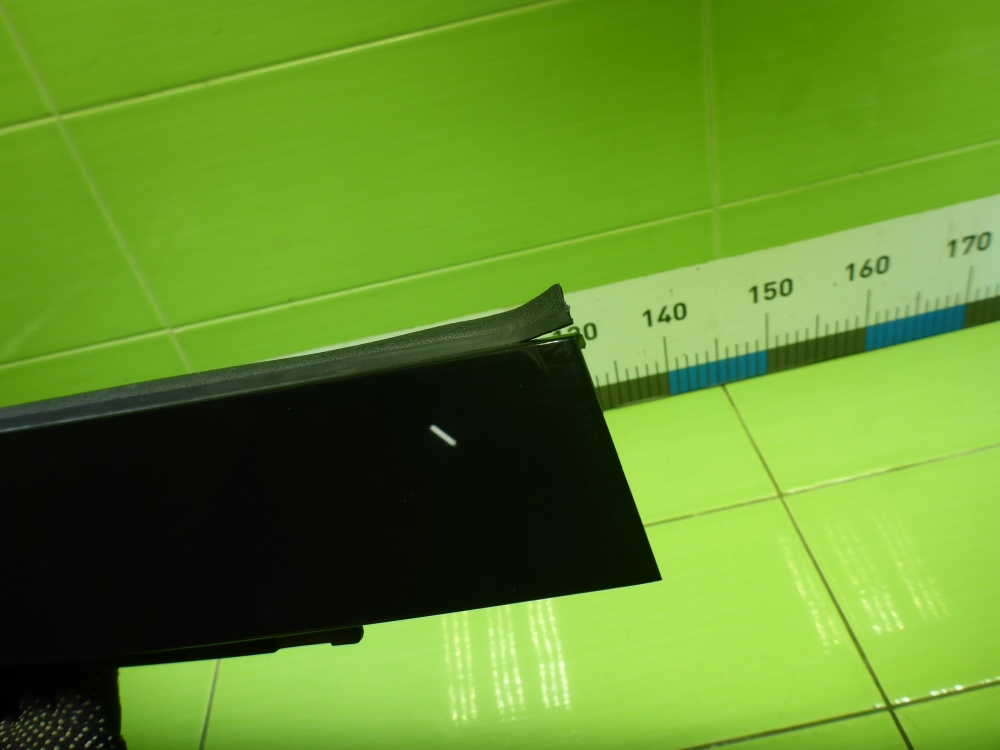 Накладка двери задней левой