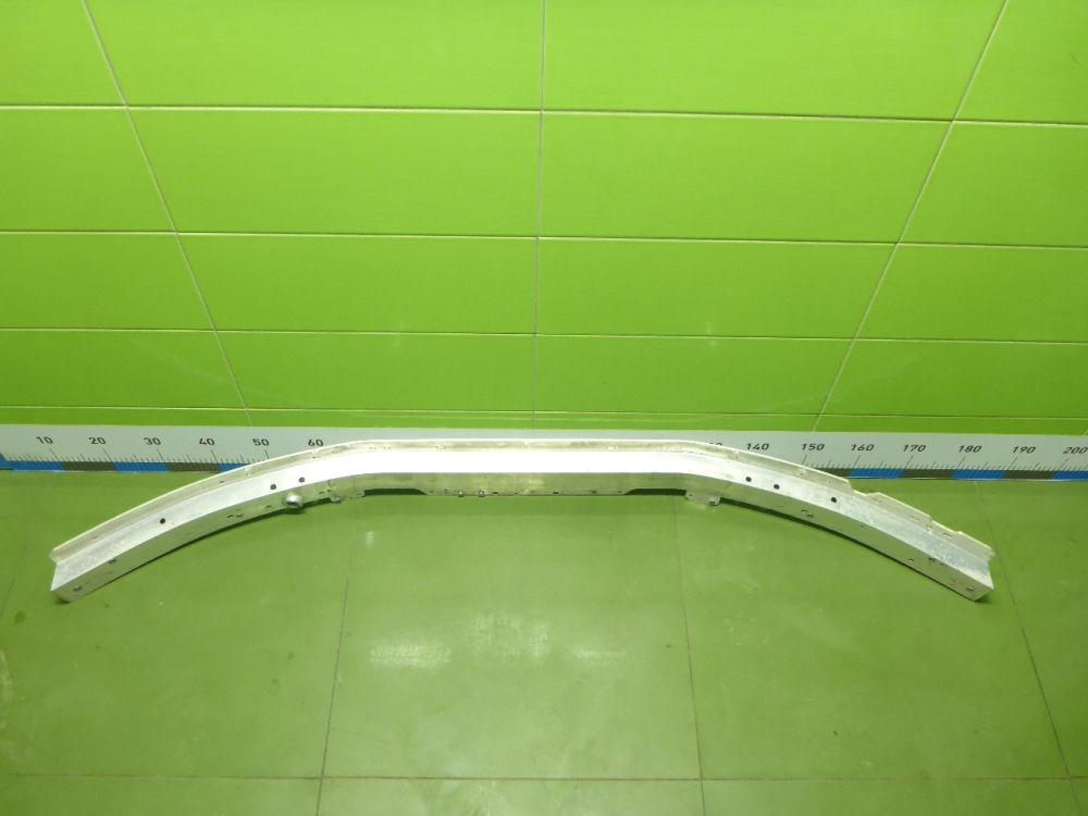 Усилитель переднего бампера