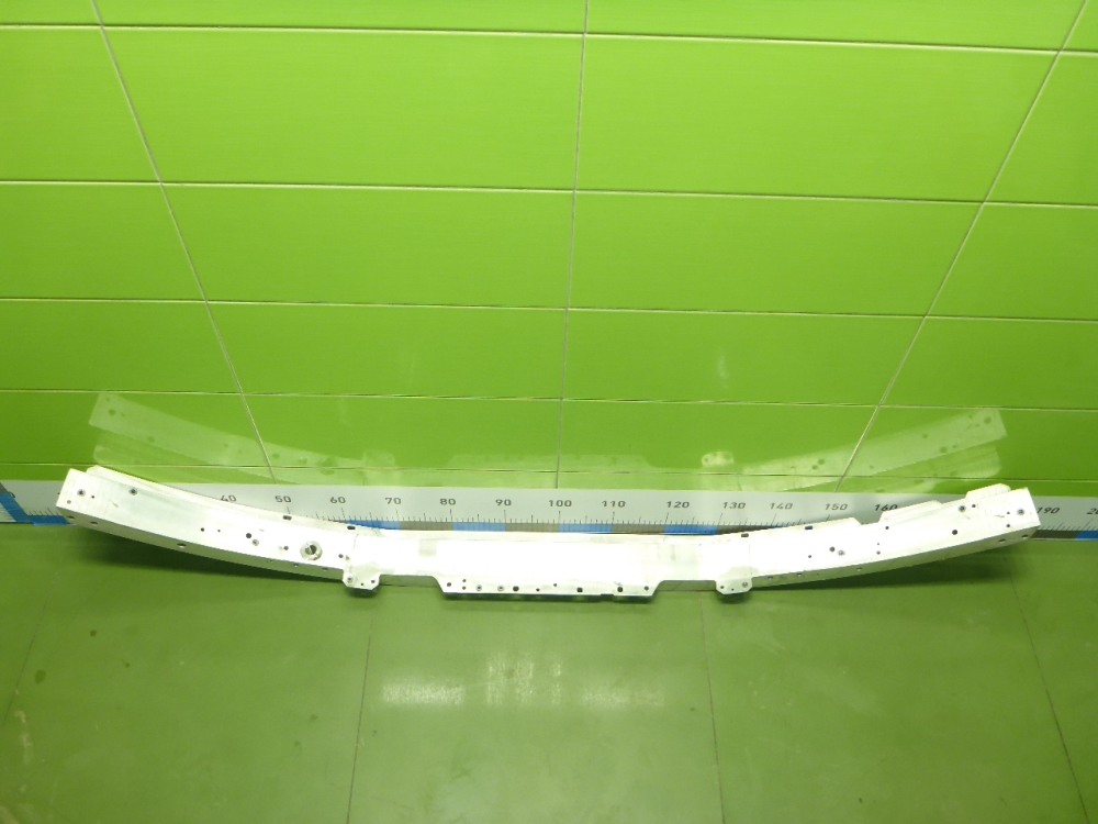 Усилитель переднего бампера