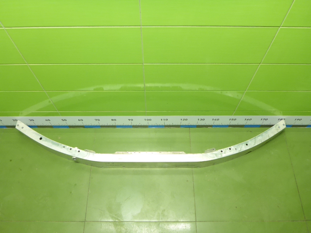 Усилитель переднего бампера