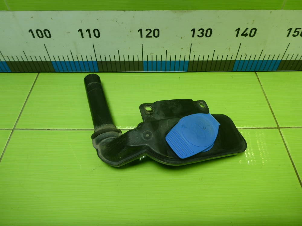 Горловина бачка омывателя