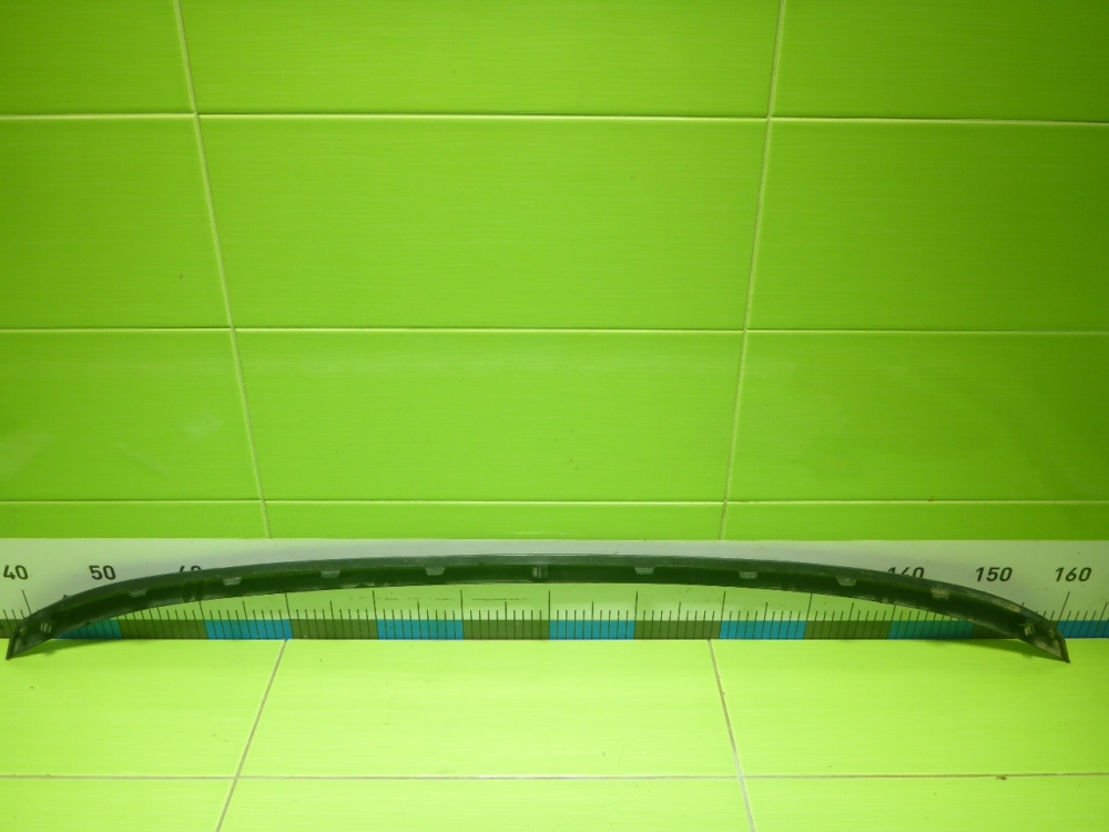 Накладка переднего бампера