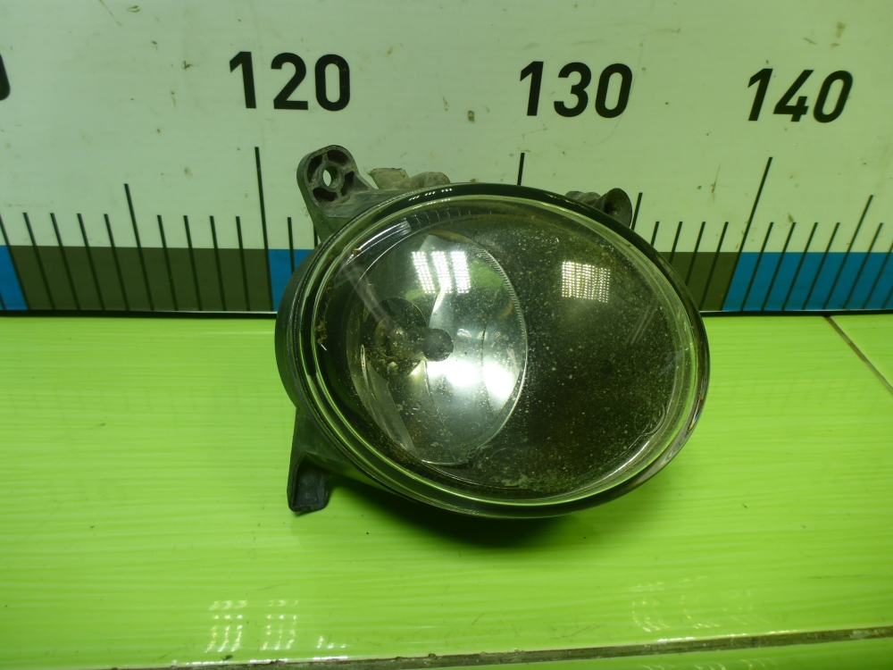 Фара противотуманная левая