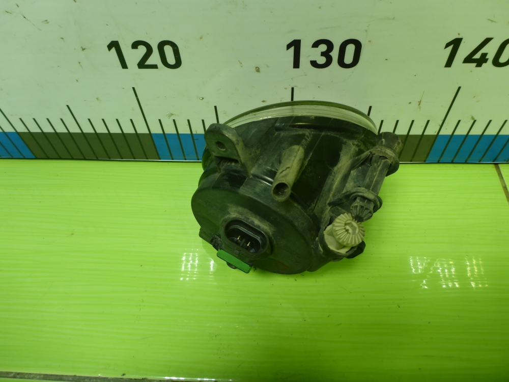 Фара противотуманная правая