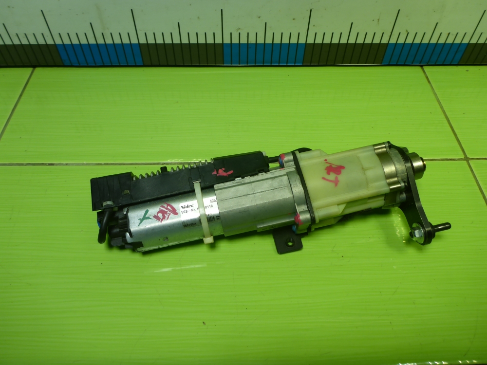 Механизм подъема двери багажника