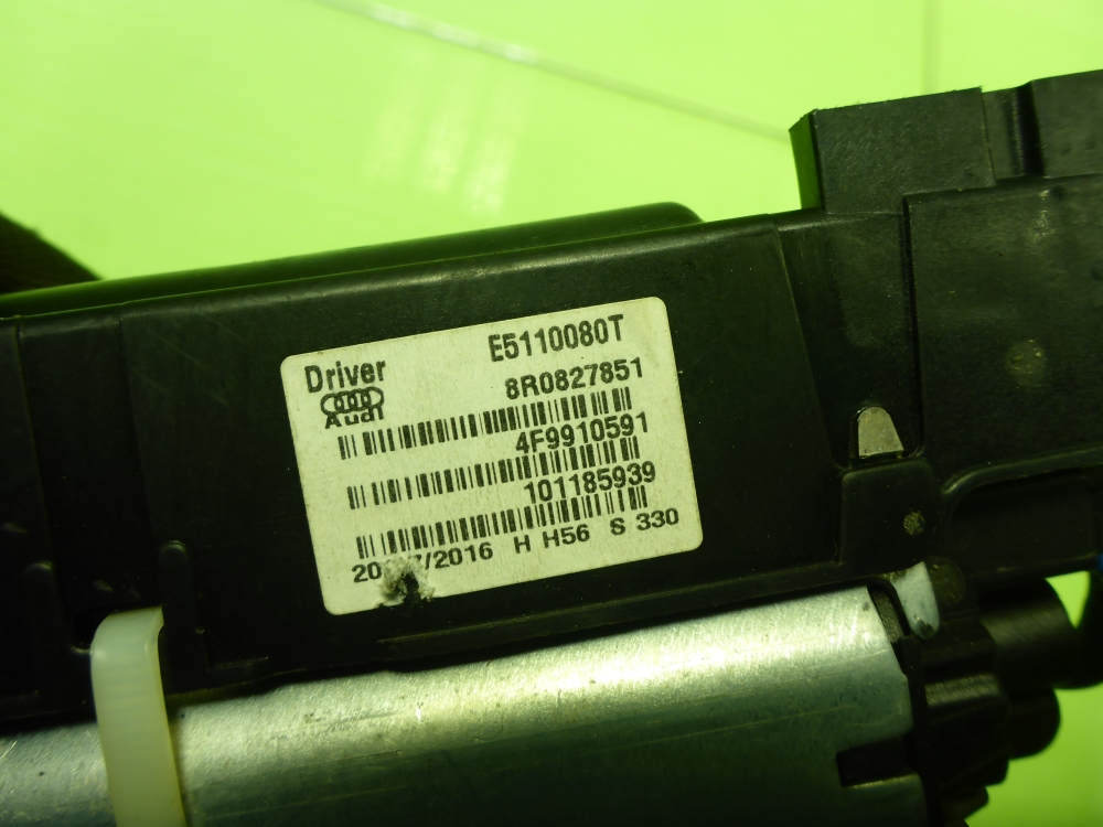 Механизм подъема двери багажника