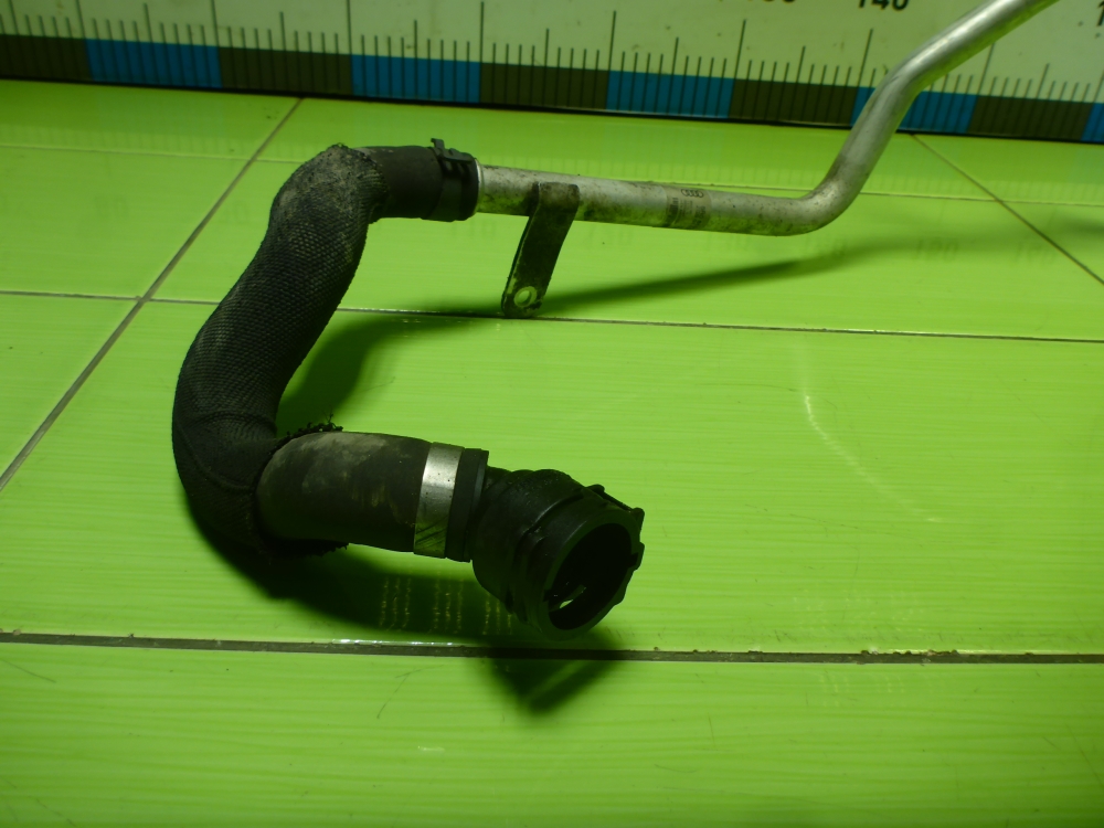 Трубка системы охлаждения