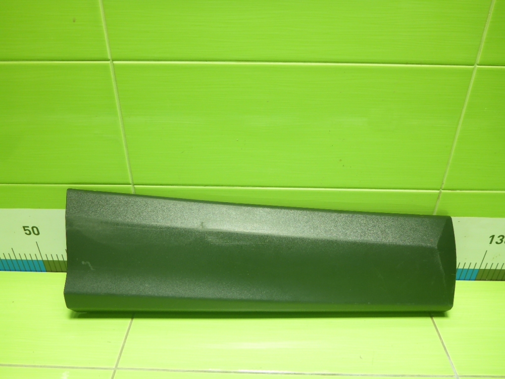 Накладка двери задней правой