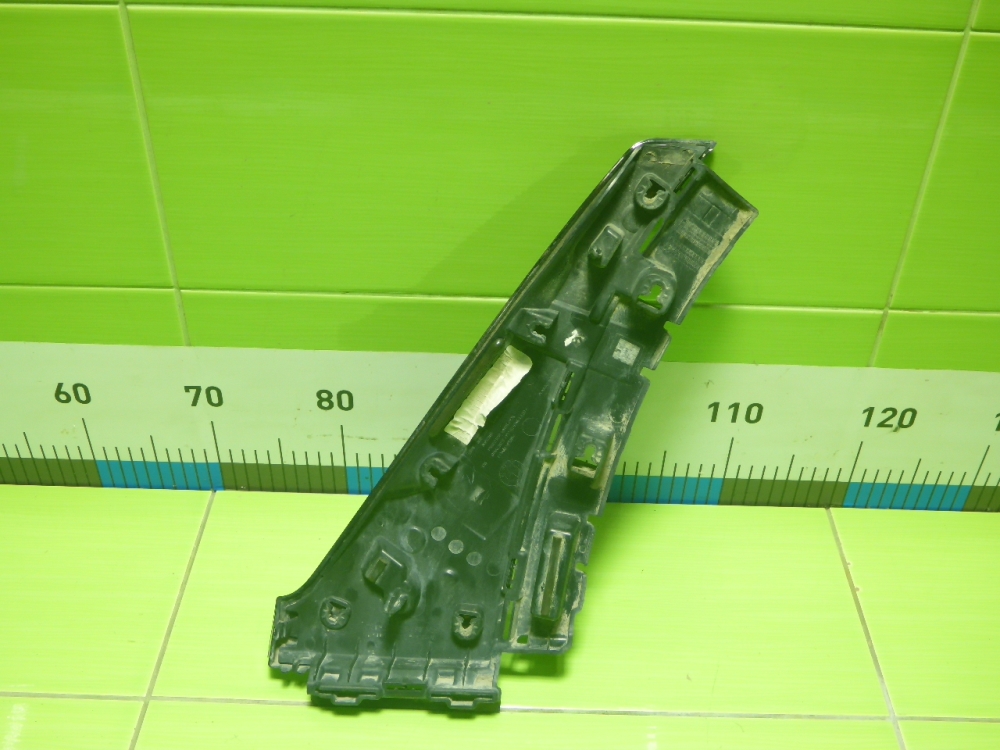 Накладка переднего крыла левого