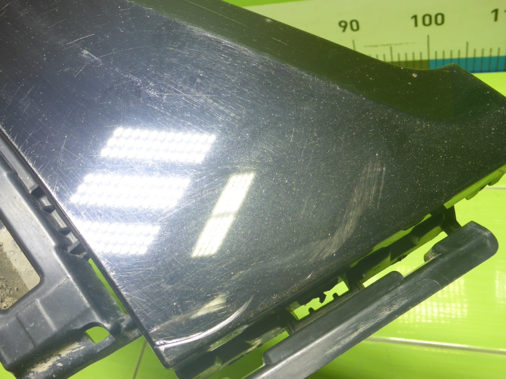 Накладка переднего крыла левого