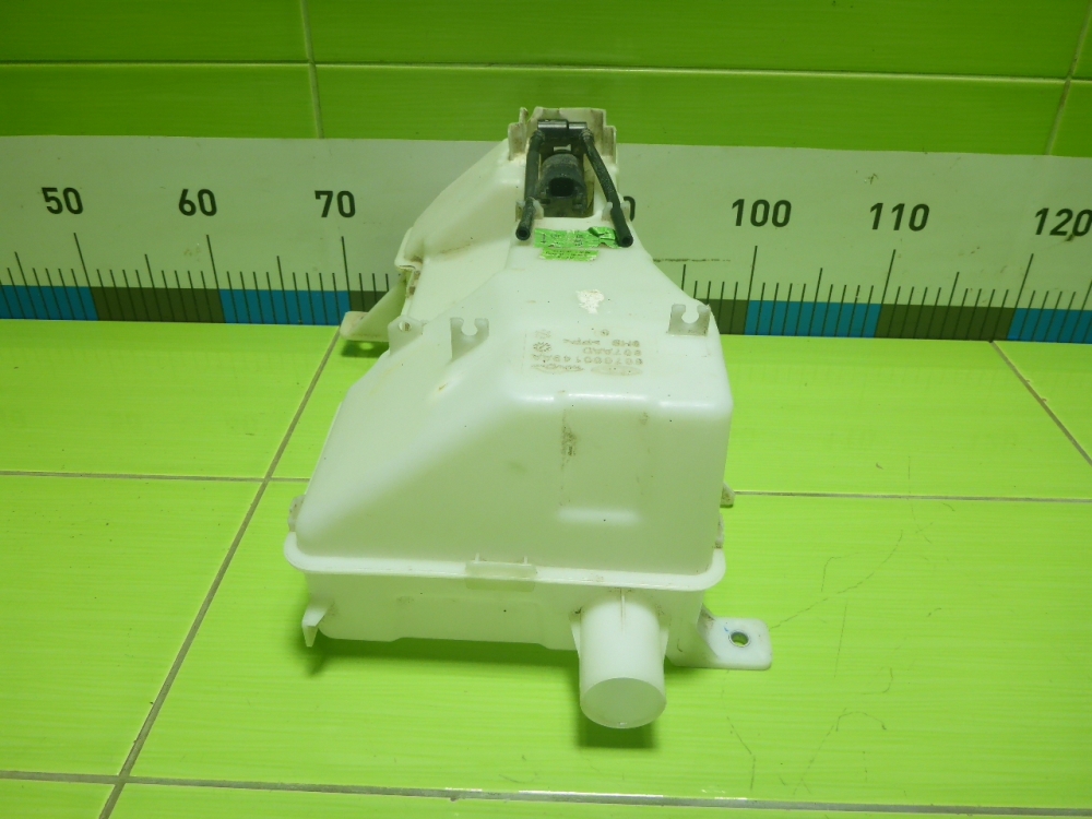 Бачок омывателя лобового стекла