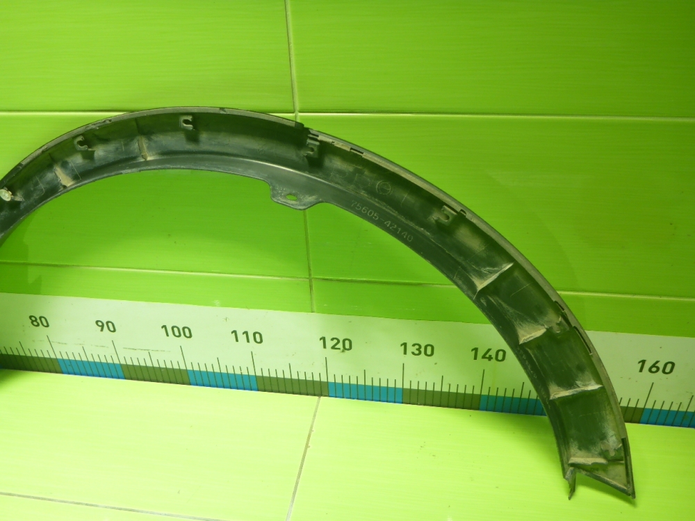 Накладка заднего крыла правого