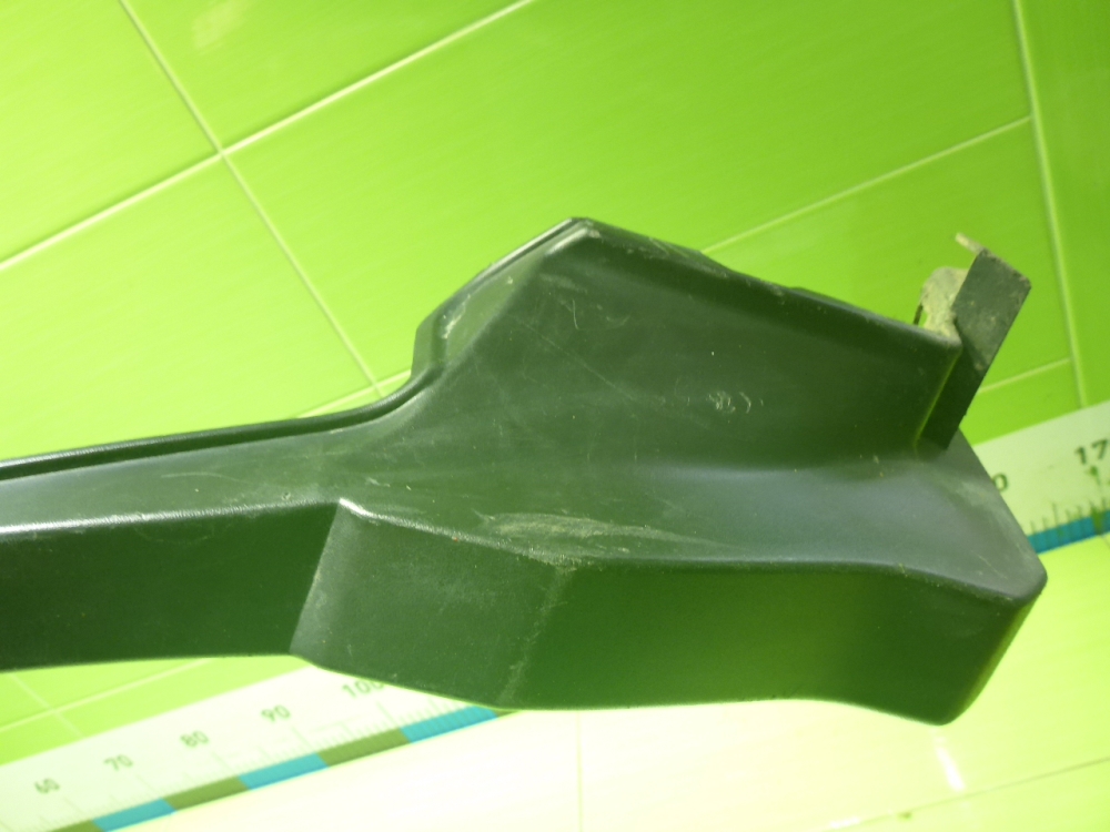 Накладка заднего крыла правого