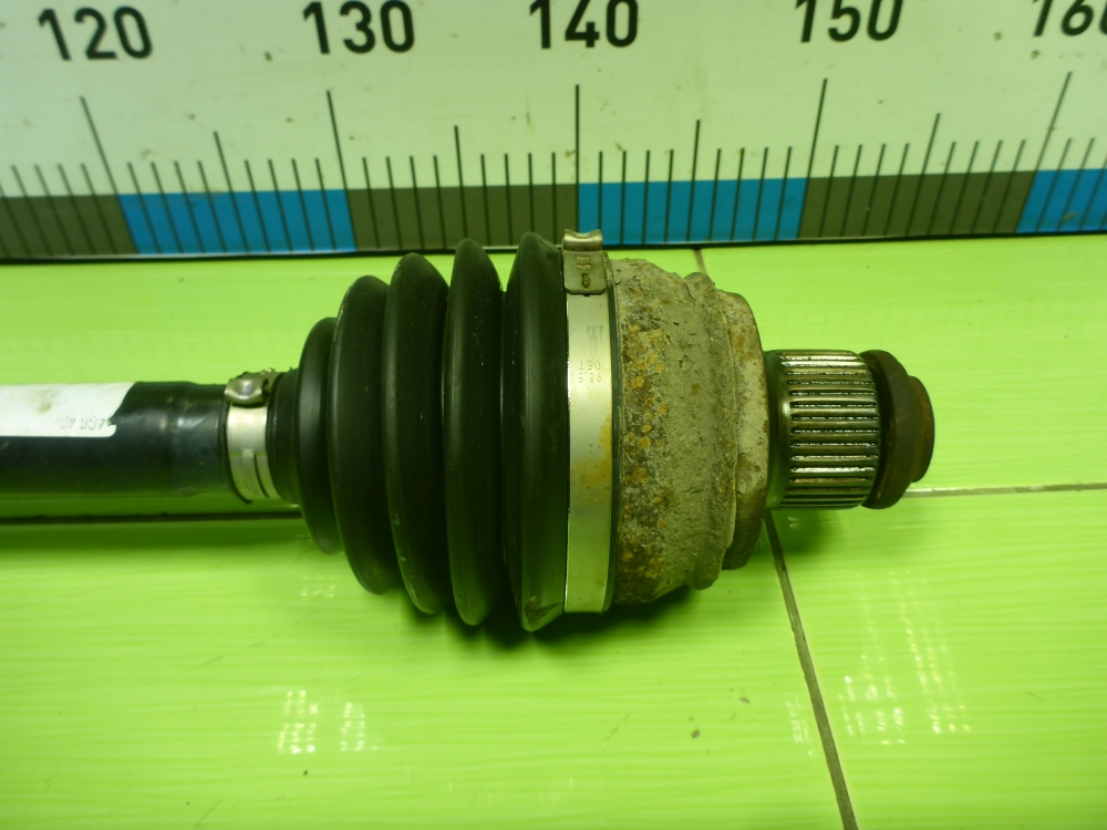 Полуось передняя левая