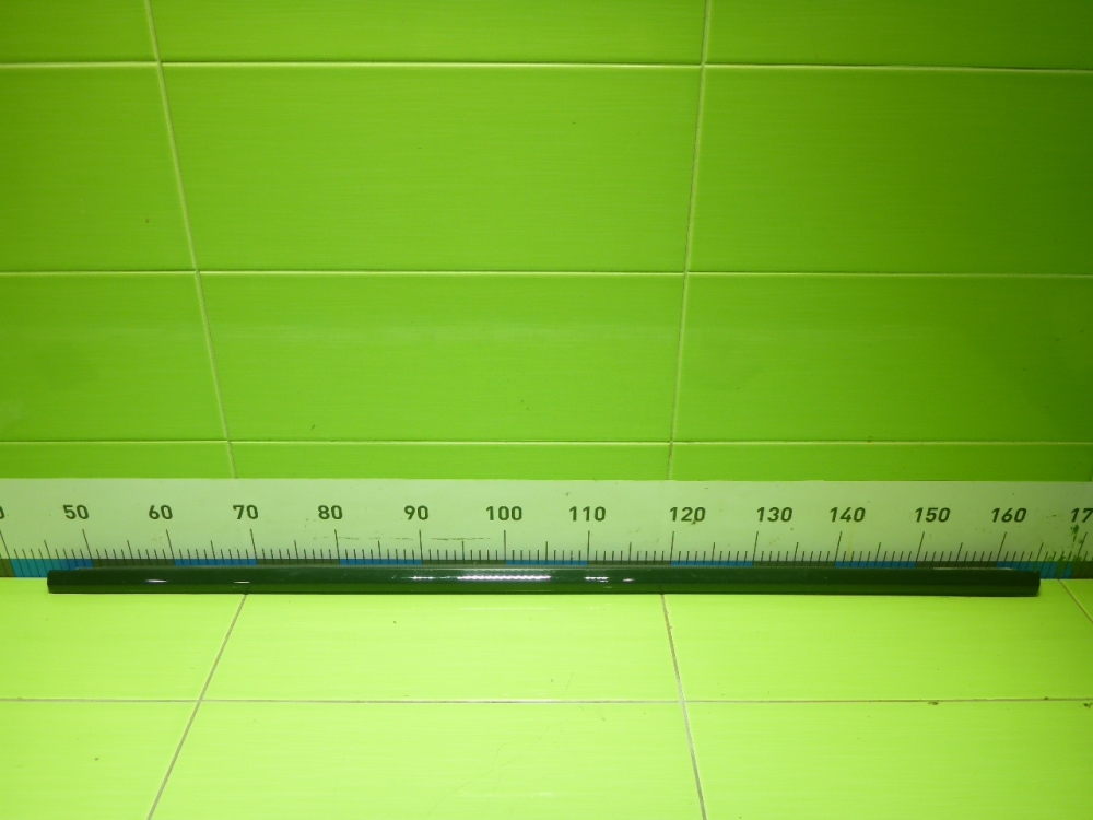 Накладка стекла заднего левого