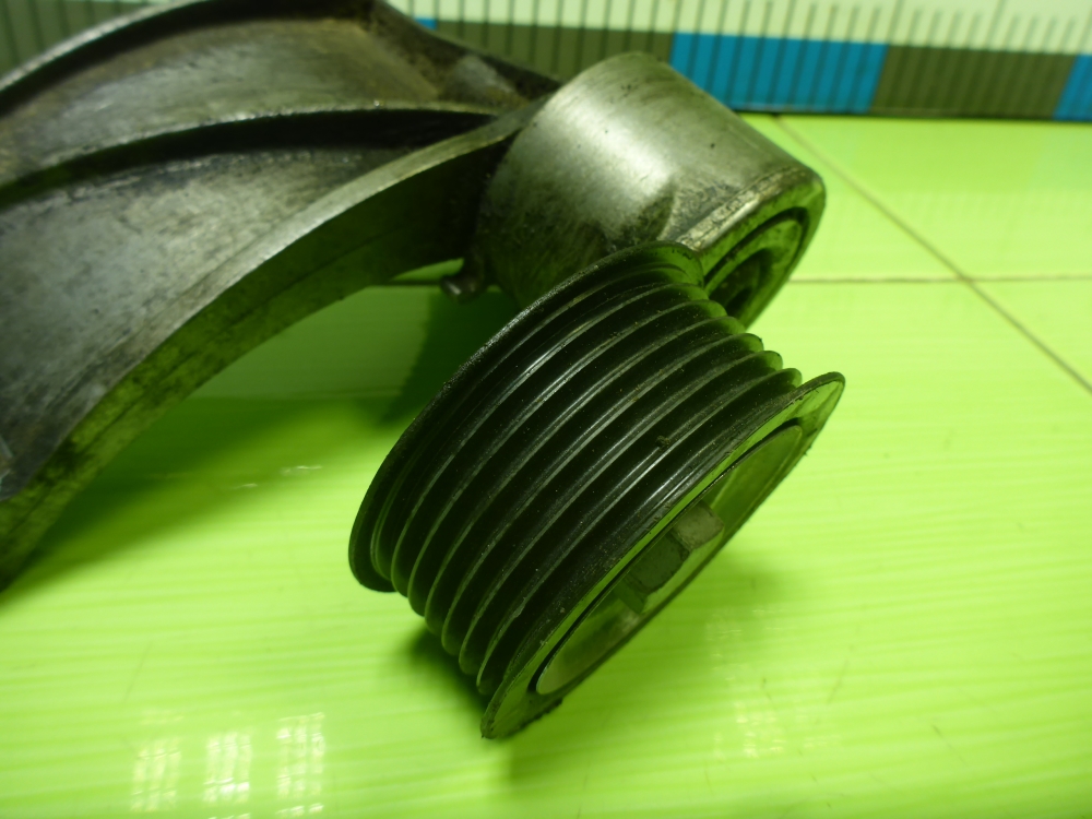 Кронштейн генератора