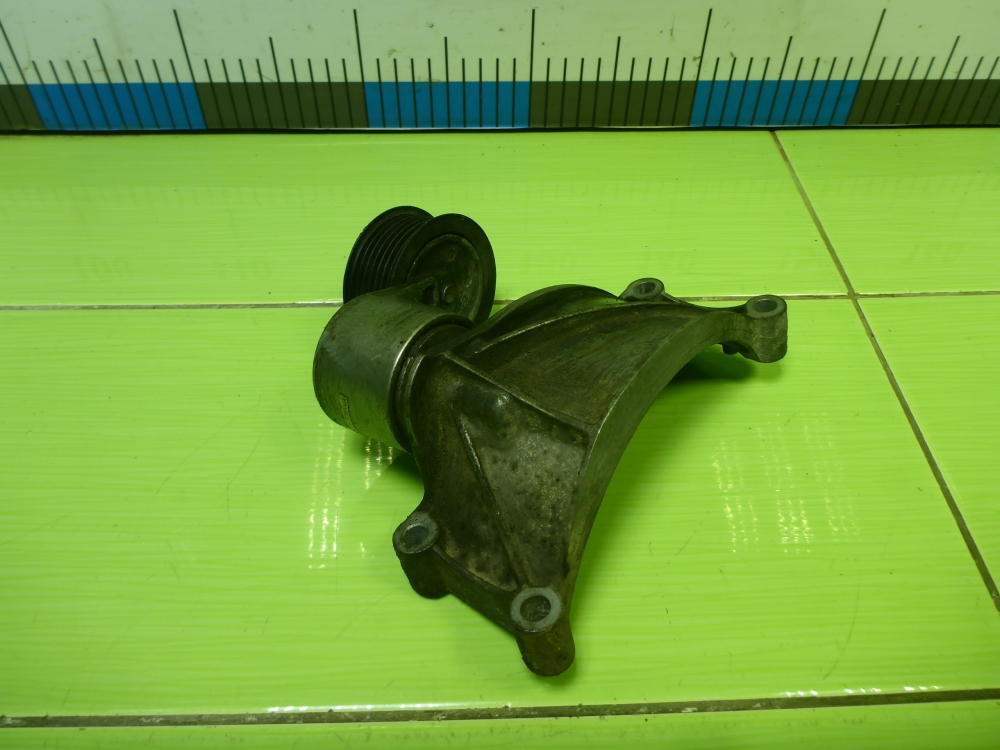 Кронштейн генератора