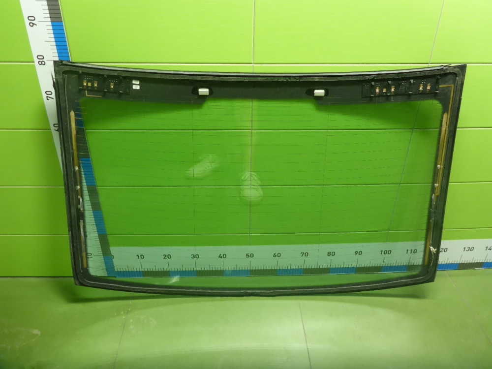 Стекло заднее
