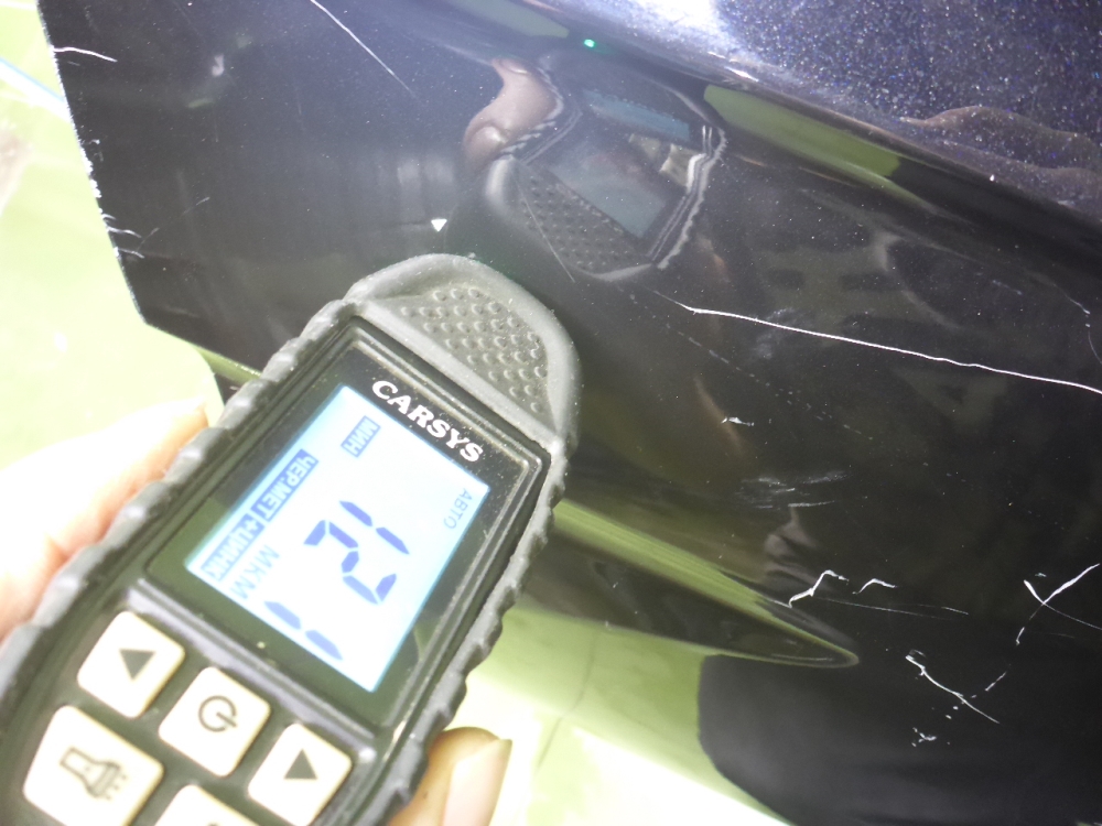 Крыло переднее правое