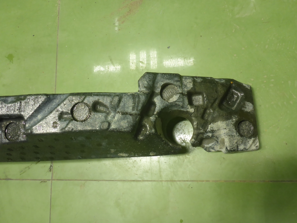 Наполнитель переднего бампера