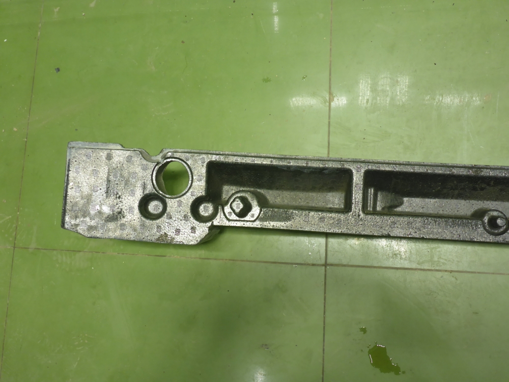 Наполнитель переднего бампера