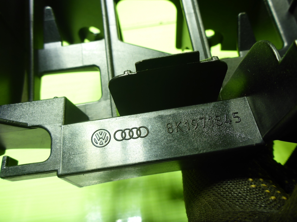 Кронштейн (сопут. товар)