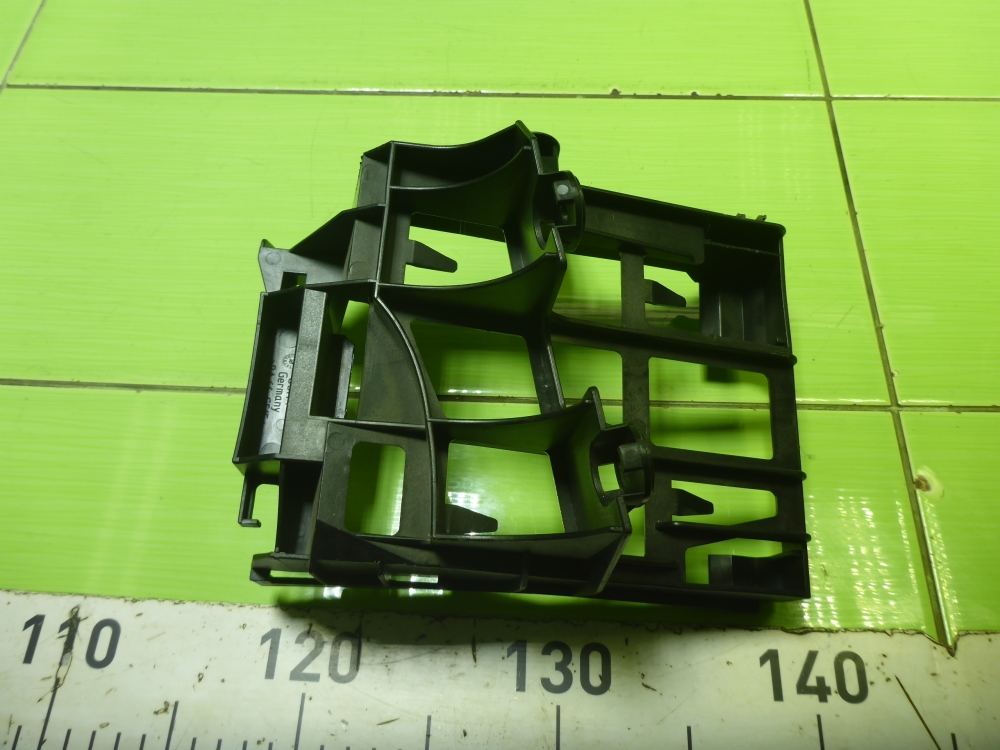 Кронштейн (сопут. товар)