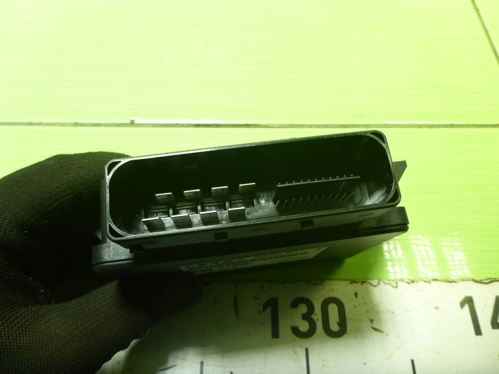 Блок управления парковочным тормозом