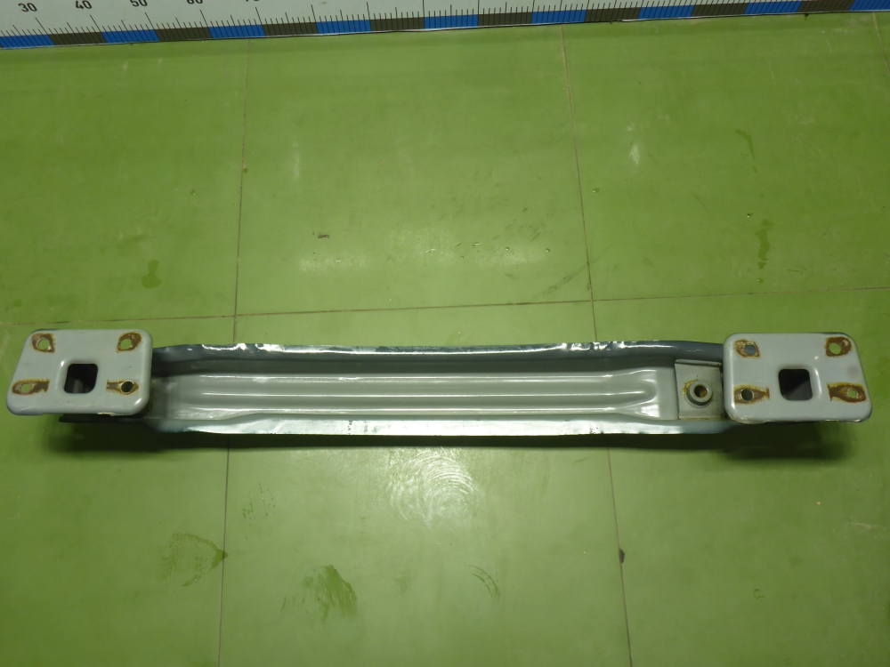 Усилитель заднего бампера